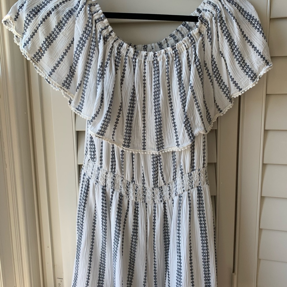 Adorable off the shoulder tribal print romper